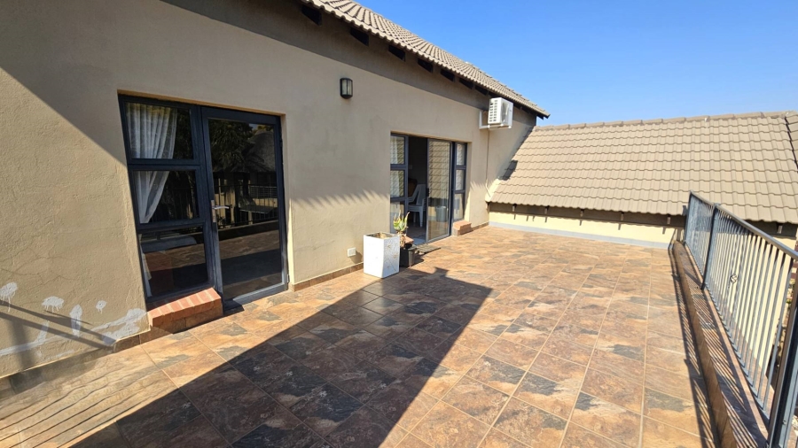 To Let 2 Bedroom Property for Rent in Melodie North West